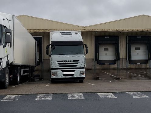 Vente entrepôts 4670 m² divisibles à partir de 2000 m²