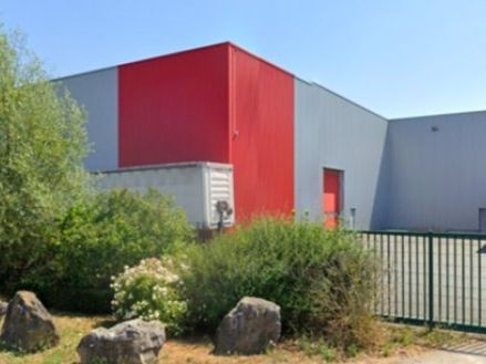 Location entrepôts 1616 m² non divisibles