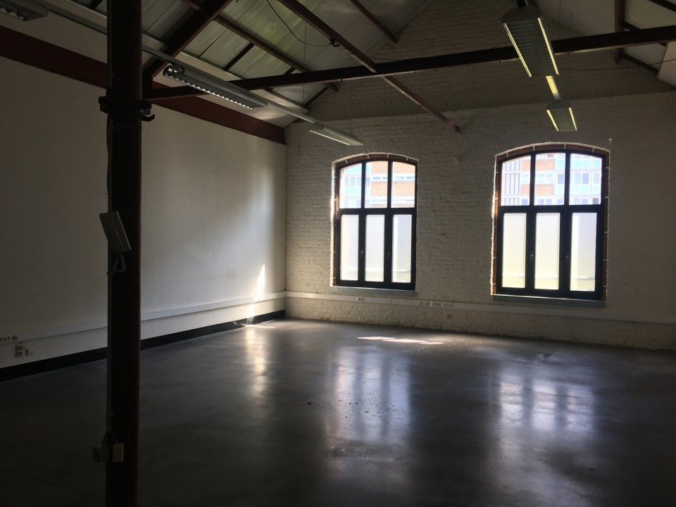 Location bureaux 75 m² non divisibles