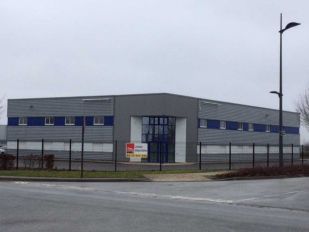 Location entrepôts 1561 m² non divisibles