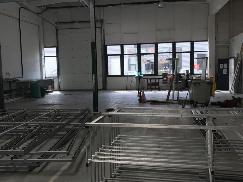Location entrepôts 500 m² non divisibles