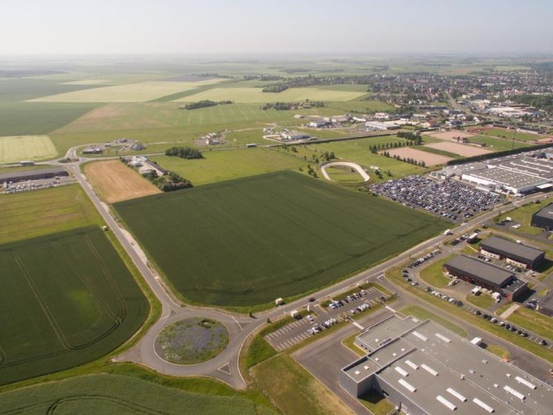 Vente terrain 362000 m² non divisibles