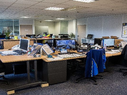 Location entrepôts 25365 m² non divisibles