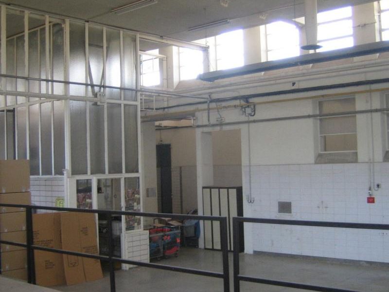 Vente entrepôts 5940 m² non divisibles