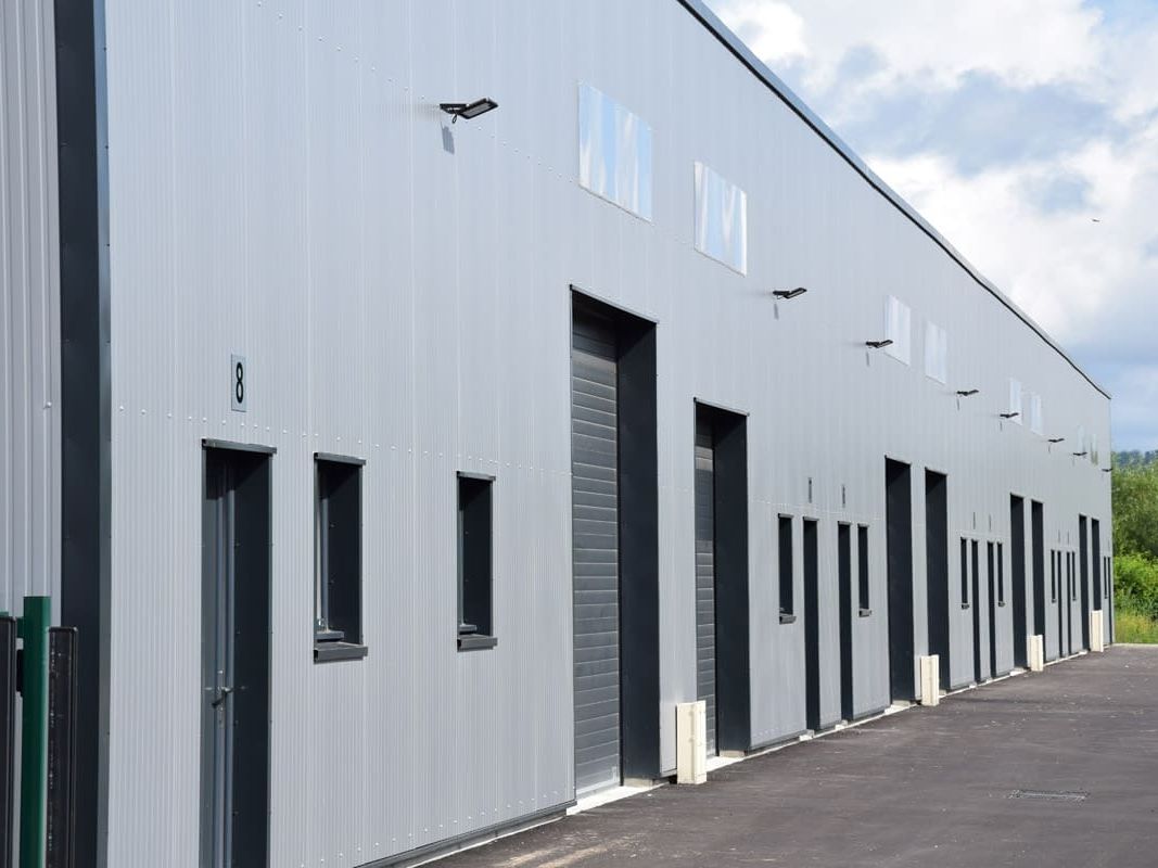 Location entrepôts 216 m² divisibles à partir de 144 m²