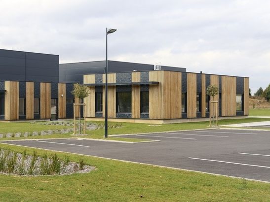 Location bureaux 400 m² divisibles à partir de 36 m²