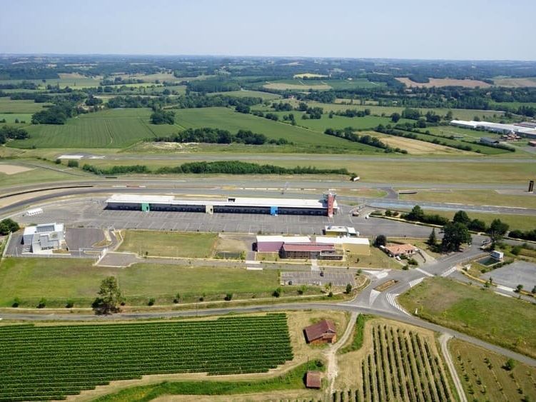 Vente terrain 4950 m² divisibles à partir de 3400 m²