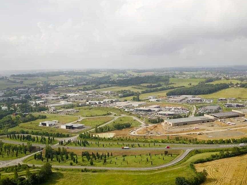 Vente terrain 37000 m² non divisibles