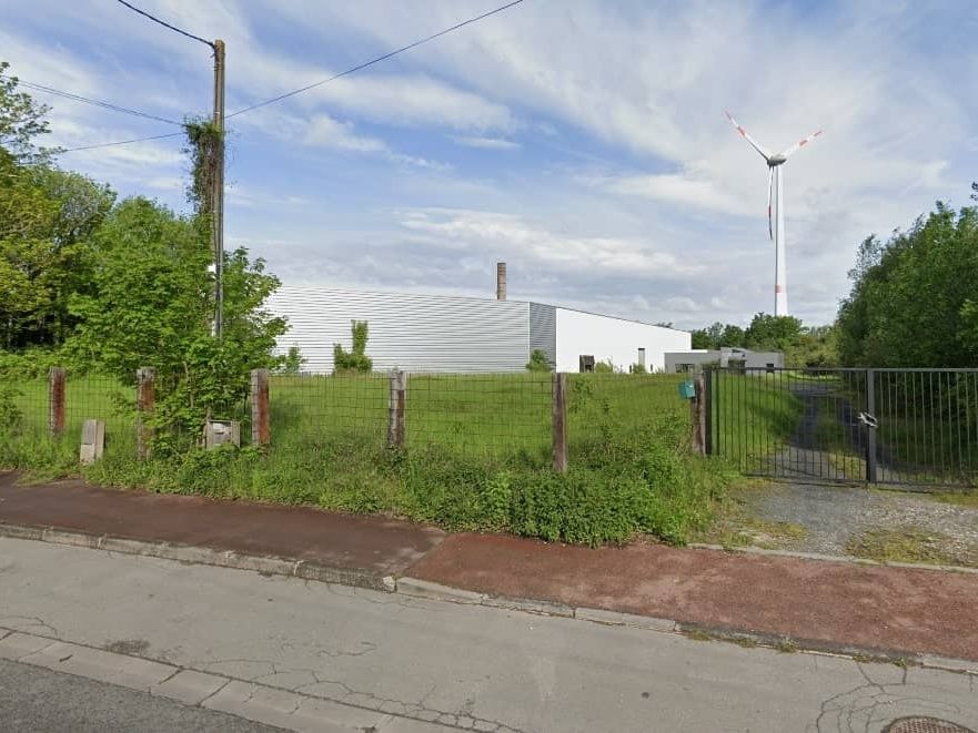 Location entrepôts 7000 m² non divisibles