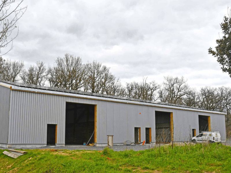 Location entrepôts 300 m² divisibles à partir de 200 m²