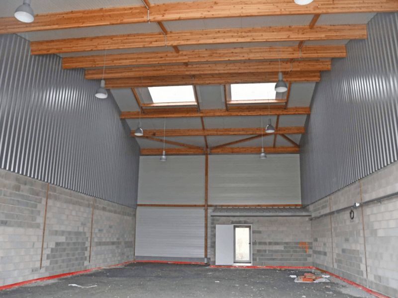 Location entrepôts 300 m² divisibles à partir de 200 m²