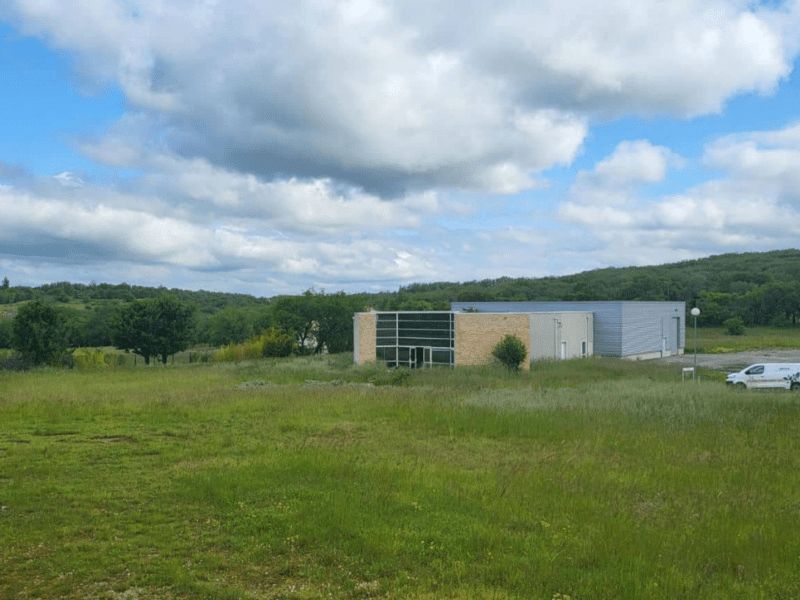 Location entrepôts 715 m² divisibles à partir de 230 m²