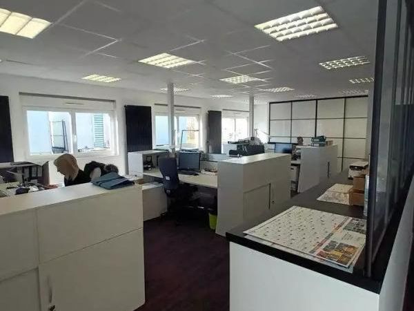 Location bureaux 130 m² non divisibles