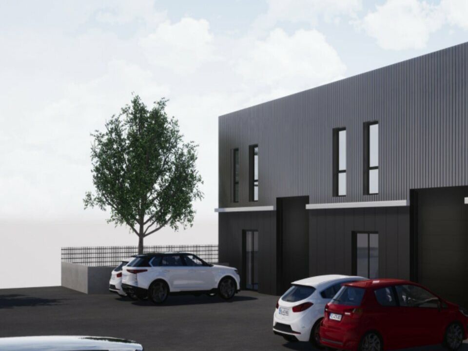 2000 m² pour ce local d'activites en location à Saint etienne la varenne