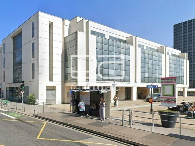 Location bureaux 500 m² non divisibles