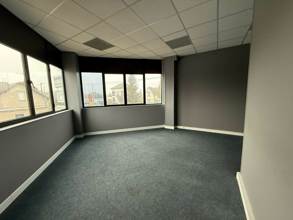 Location bureaux 160 m² non divisibles