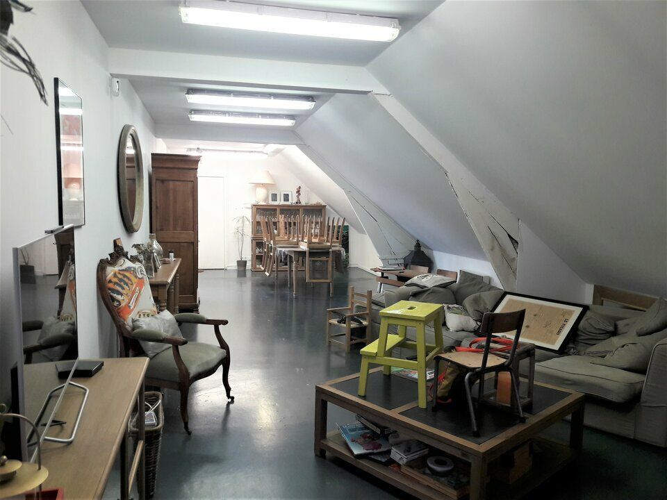 EN COEUR DE VILLE - VENTE A INVESTISSEUR. 