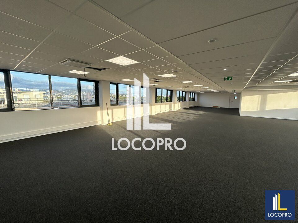 A LOUER - BUREAUX 1 711 M2 DIVISIBLES - NICE OUEST VUE MER