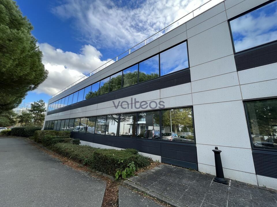 Location bureaux 520.66 m² non divisibles