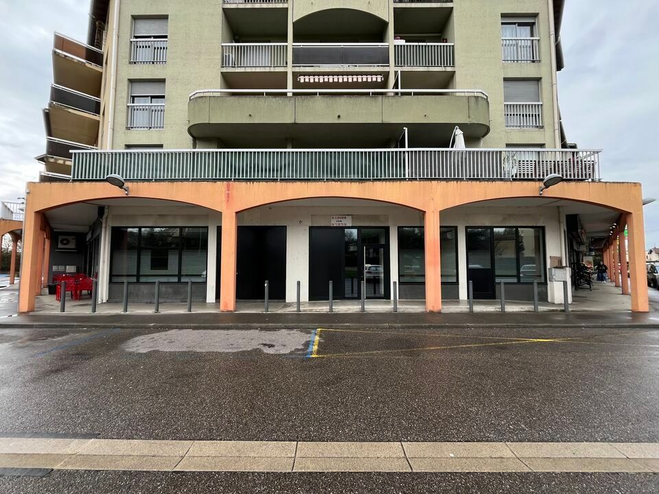 Location local commercial 168.27 m² non divisibles