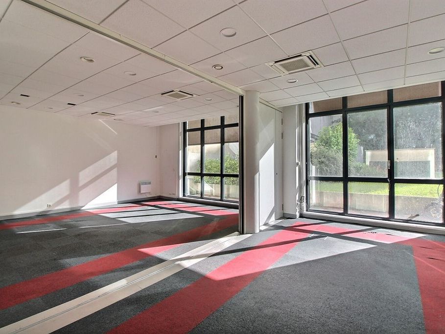 Location bureaux 113 m² non divisibles
