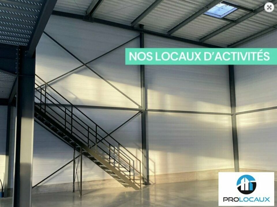 Vente local d''activites 1795.56 m² divisibles à partir de 103.37 m²
