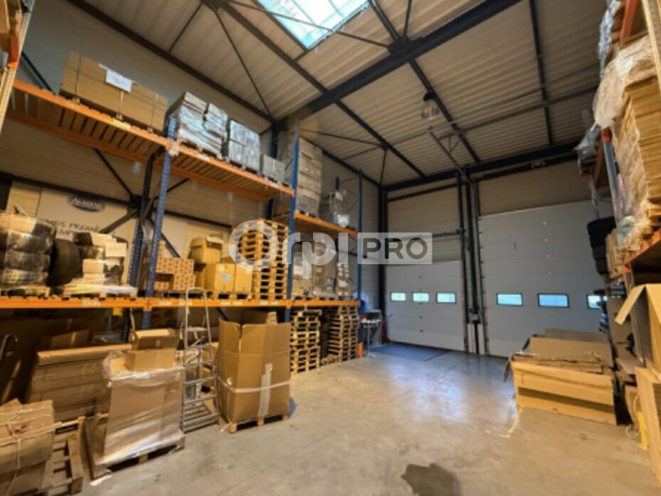 LOCAL D'ACTIVITE A VENDRE OU A LOUER - 1 980 m² - FLEURIEUX SUR L'ARBRESLE