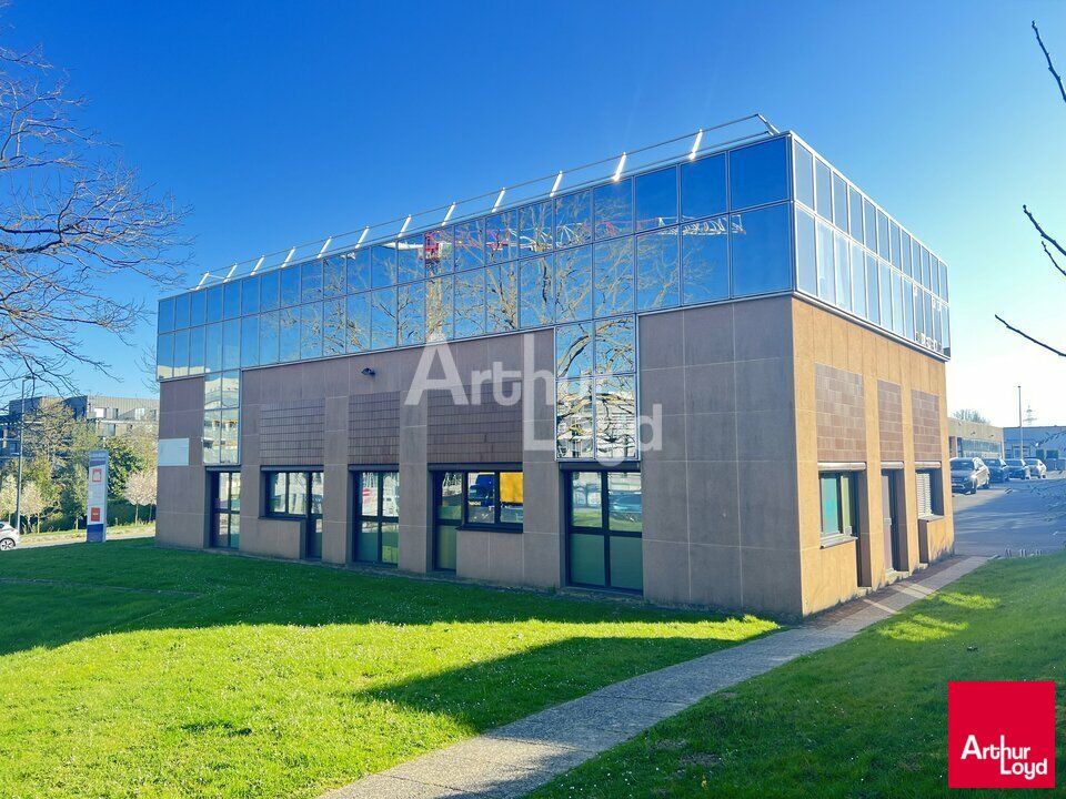 CESSON SEVIGNE - BUREAUX A LOUER - 177 M²