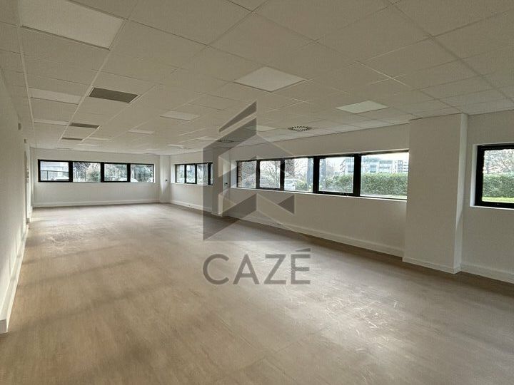 BUREAUX A LOUER MERIGNAC PROCHE ROCADE