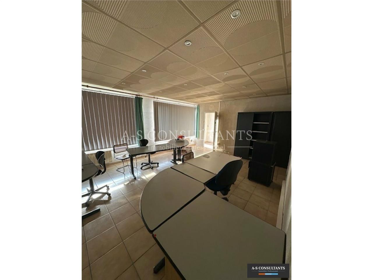 Location bureaux 70 m² non divisibles