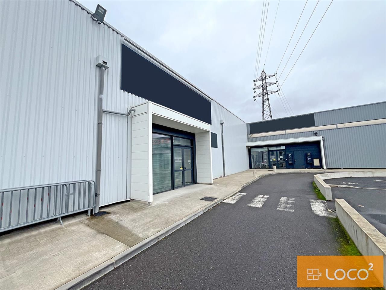 Location local commercial 235.00 m² à SAINT ALBAN