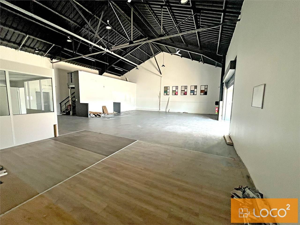 Location local commercial 235.00 m² à SAINT ALBAN