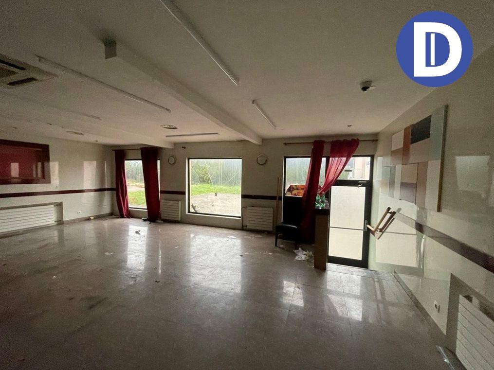 Vente commerces 425.00 m² non divisibles
