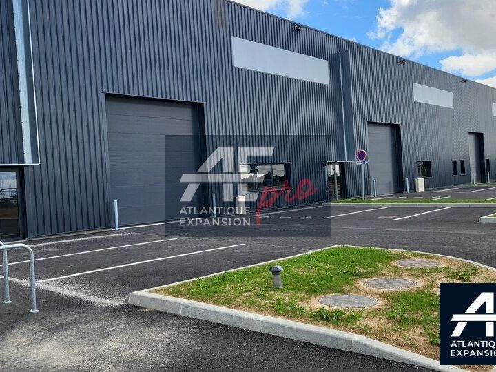 Location local d''activites 350 m² non divisibles