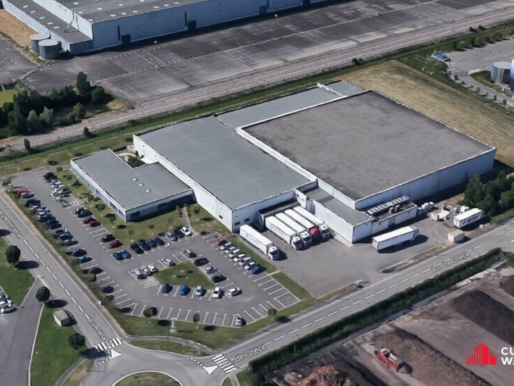 Location local 8529 m² non divisibles