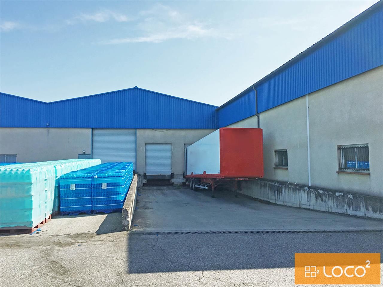 Location local 1248.00 m² à BRUGUIERES