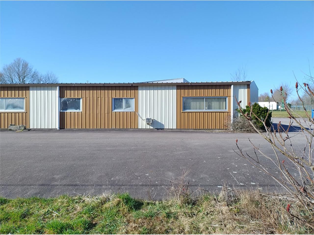 Vente local 1250.00 m² à LIMOGES