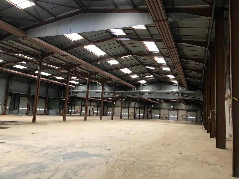Location entrepot 3245.4 m² divisibles à partir de 364 m²