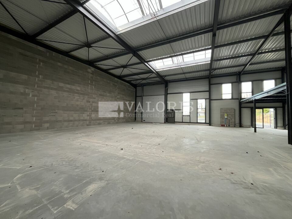 515 m² pour ce local d'activites en location à Trevoux