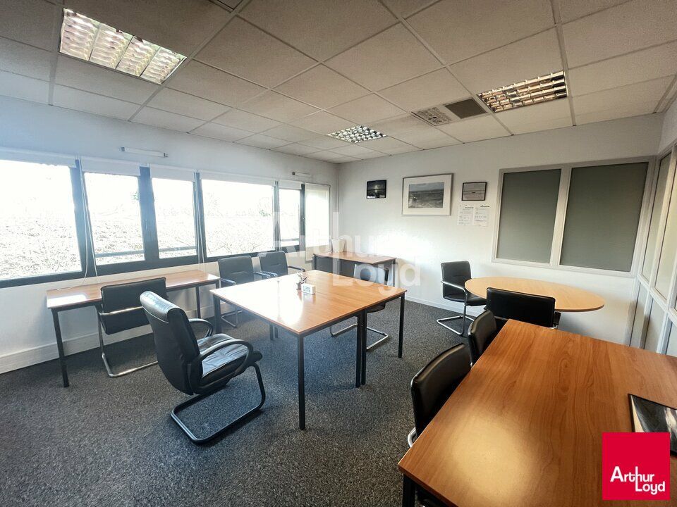 Vente bureaux 210 m² non divisibles