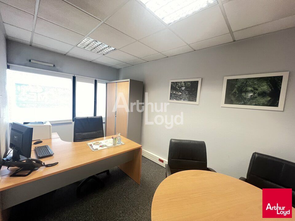 RENNES - BUREAUX A VENDRE - 210 M²