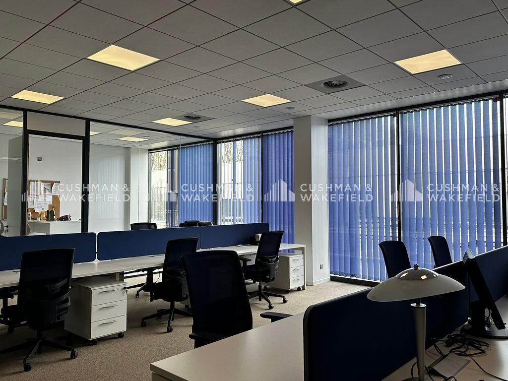Location bureaux 1083 m² divisibles à partir de 153 m²