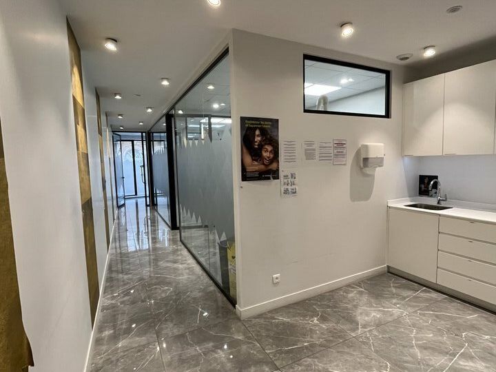 LOCAL COMMERCIAL- RUE SAINTE CATHERINE