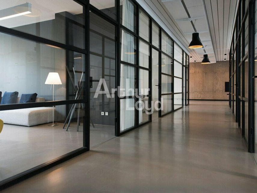 A VENDRE ou A LOUER - Bureaux en très bon état (secteur Chambéry Sud)