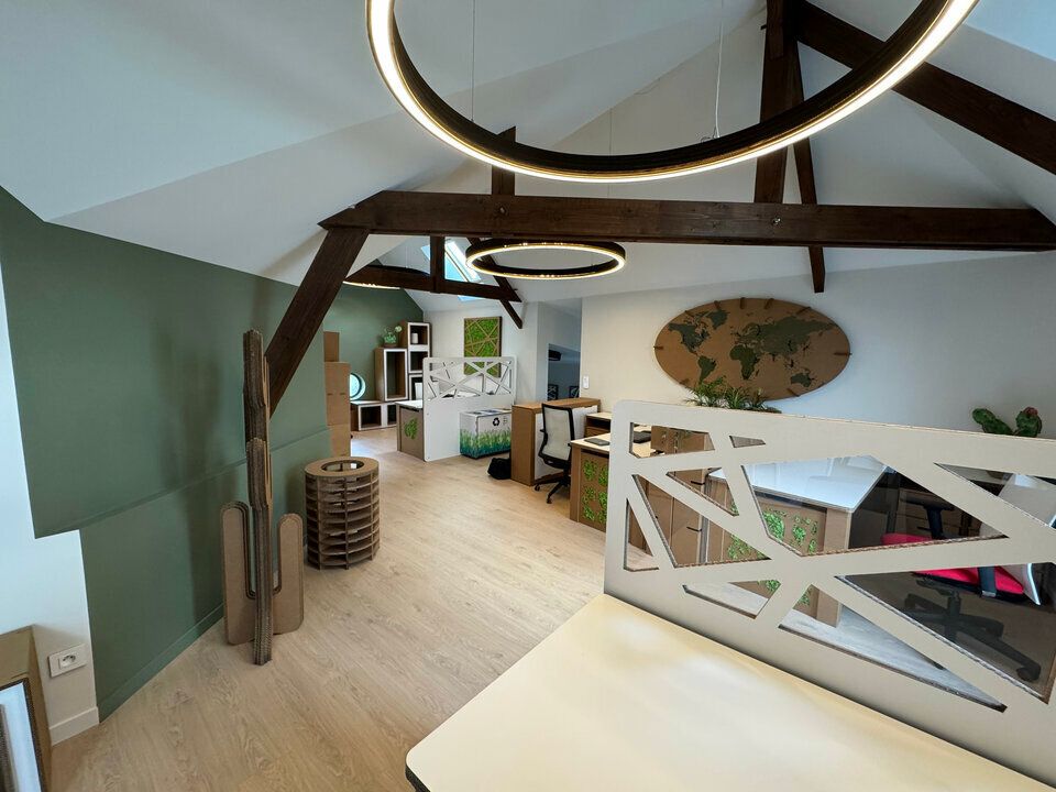 Location bureaux 100 m² divisibles à partir de 10 m²