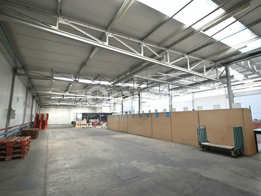 LOCAL D'ACTIVITE A LOUER A VENDRE - 932,50 m² - SAINT GENIS LAVAL