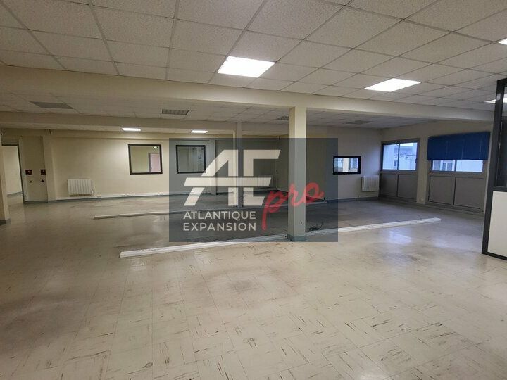 Bureau de 473 m²  à louer au CHANTIER DE L'ATLANTIQUE à SAINT NAZAIRE 
