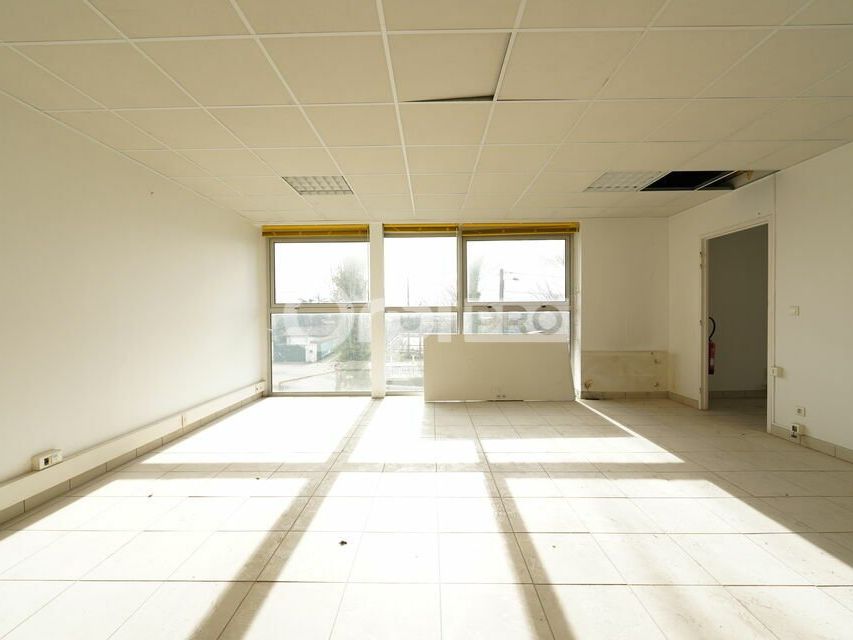 Location bureaux 150 m² non divisibles