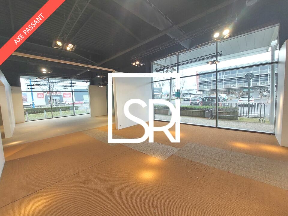 678 m² pour ce local commercial en location à Aubiere