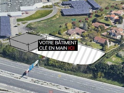 Vente local d''activites 2400 m² divisibles à partir de 300 m²